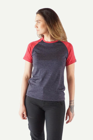 Lanullva Basic T-Skjorte Dame Raglan Sleeve, Bringebær/Nattblå-Lanullva