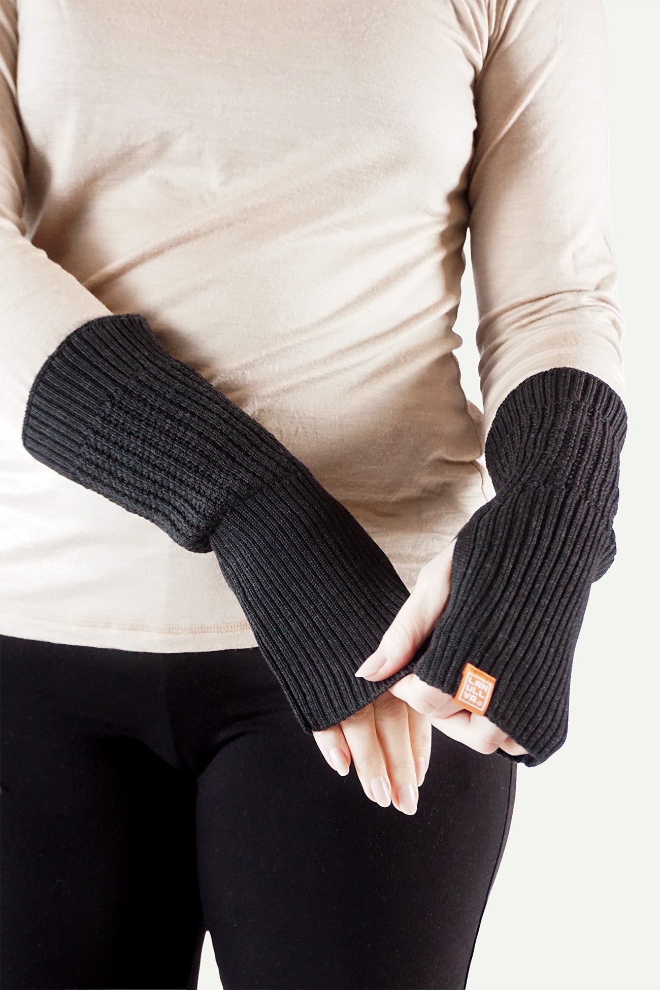 Lanullva Lyngstad Pulse Warmers, Charcoal