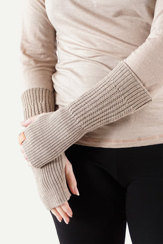 Lanullva Lyngstad Wrist Warmers, Linen