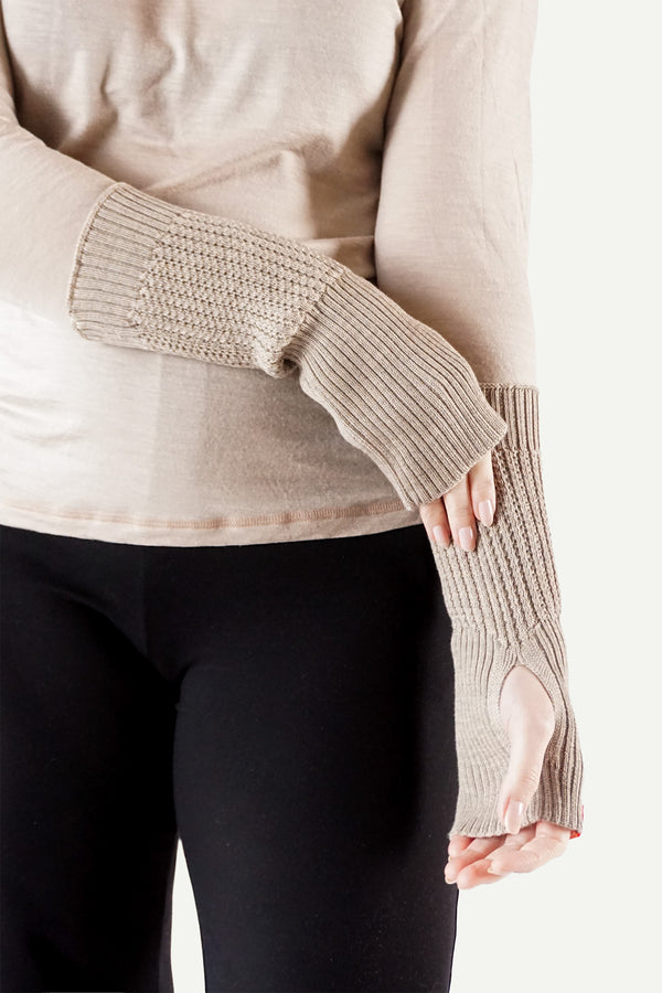 Lanullva Lyngstad Wrist Warmers, Linen